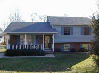 5966 W Robinhood Rd, Pfafftown, NC 27040