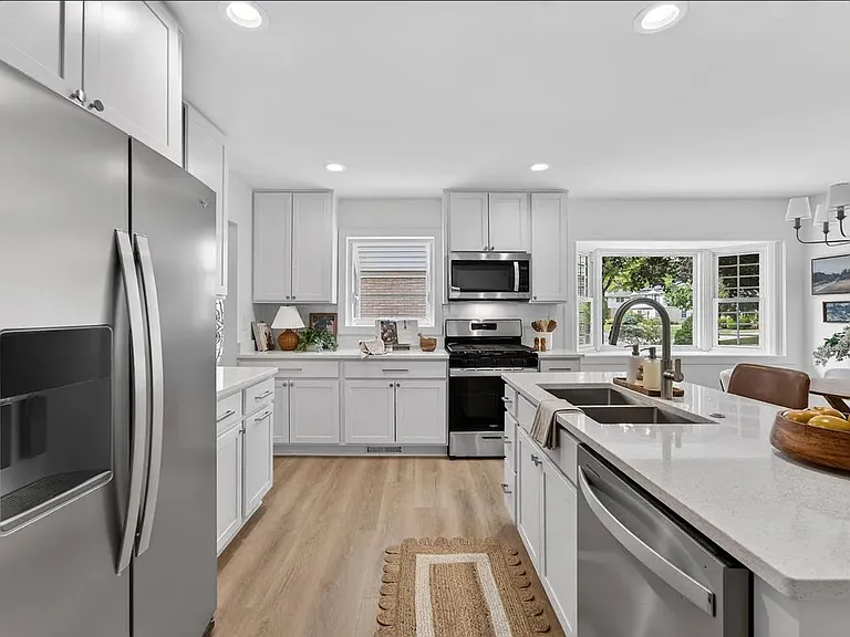 5554 N Navajo Ave — Photo 4