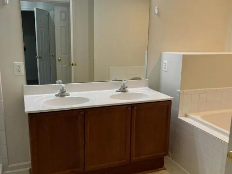 841 Monet Dr — Photo 16