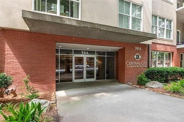384 Ralph McGill Blvd NE #401