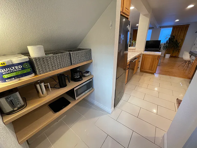 511 Ward St #4 — Photo 9