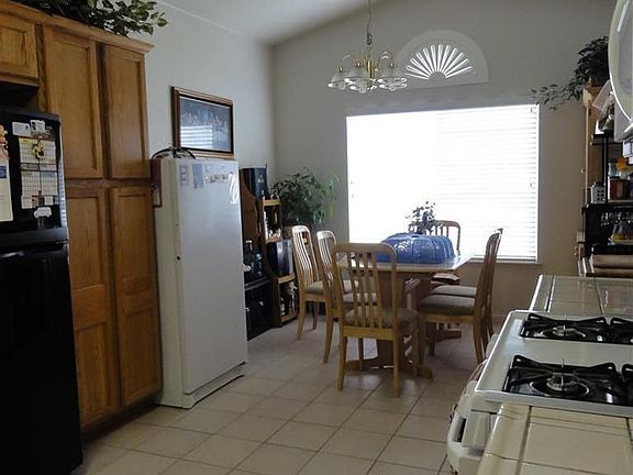 3rd image of 9367 Snow Creek Cir