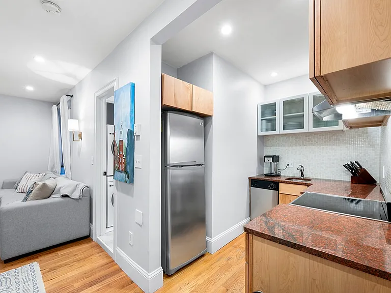 25 Clark St #3 — Photo 3