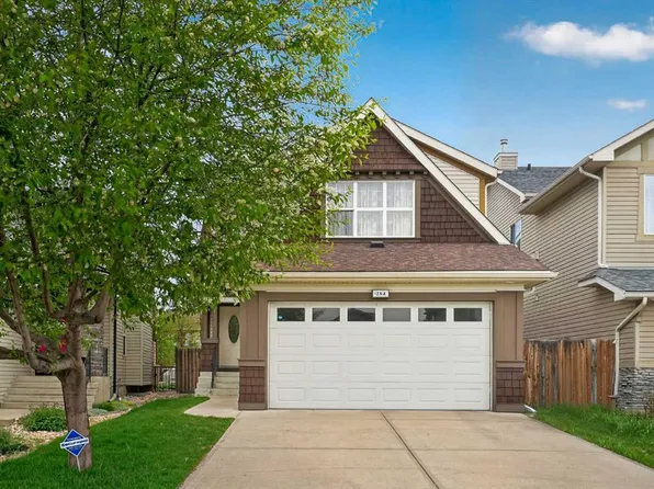 284 S Royal Oak Cir NW, Calgary, AB T3G 6A4