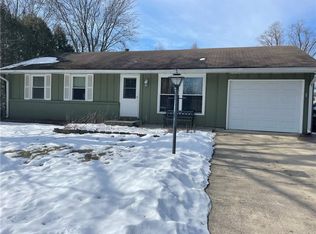 722 Berkley Dr, Fortville, IN 46040