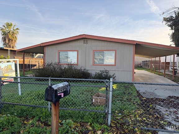 2nd image of 6204 Dennen St