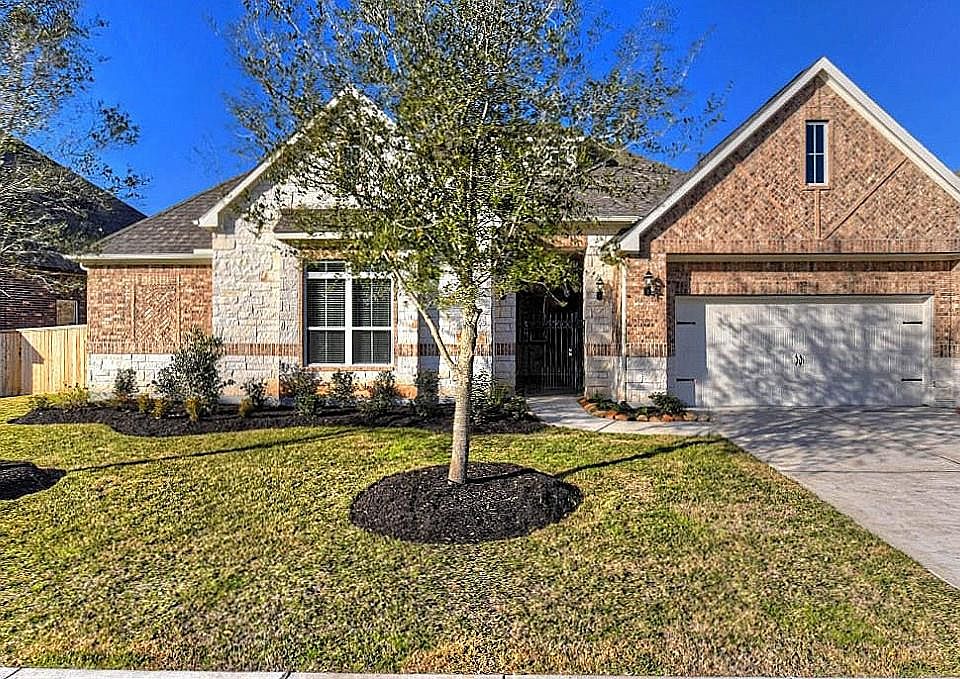 1st image of 8015 Mesquite Hill Ln
