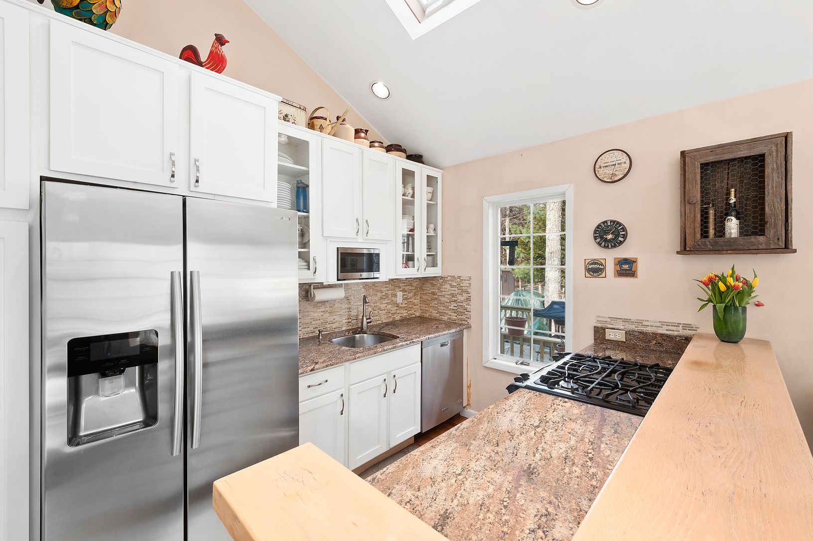  New Cabinets & Updated Appliances