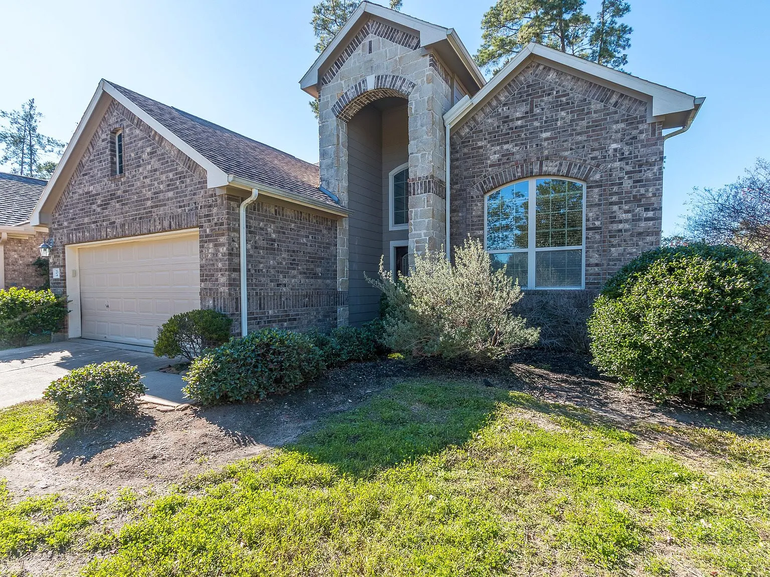 4 bed, 3.5 bath, 2864 sqft, $3,550 — Photo 2