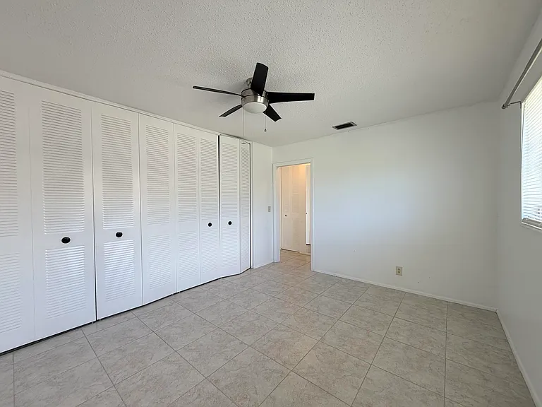 2607 Dudley Dr W #L — Photo 18