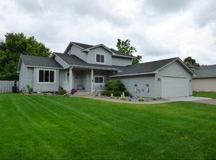 10939 Brittany Dr N, Champlin, MN 55316