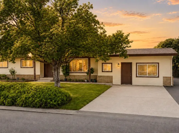 1333 Wesley Ln, Auburn, CA 95603