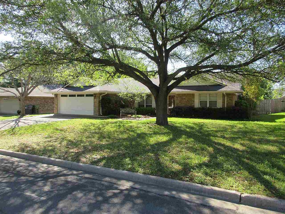 1st image of 7108 Churchill Cir