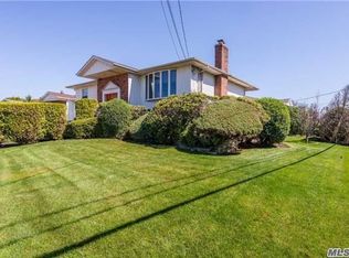 3215 Monterey Dr, Merrick, NY 11566