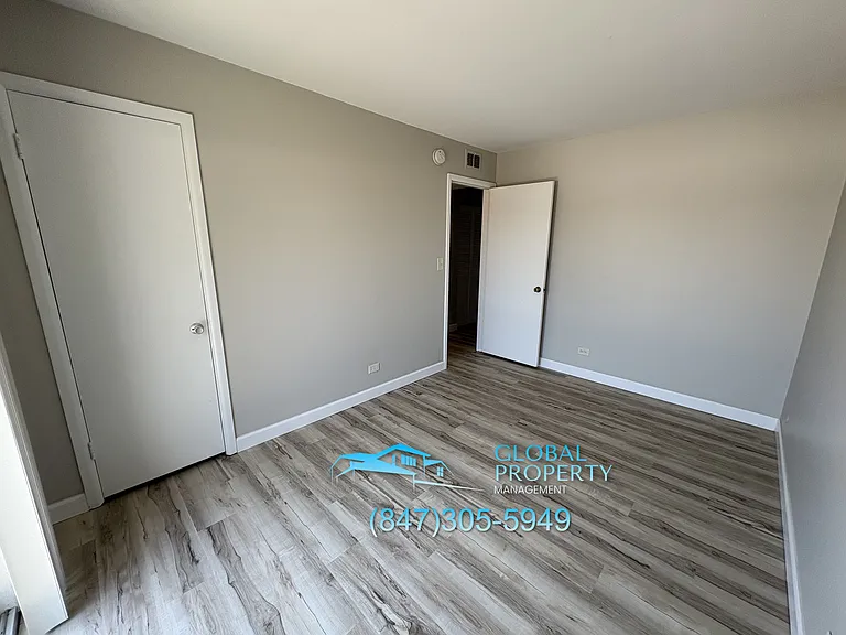 267 E Grand Ave #H — Photo 20