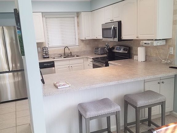 3rd image of 7453 Sunset Harbor Dr APT 1-107