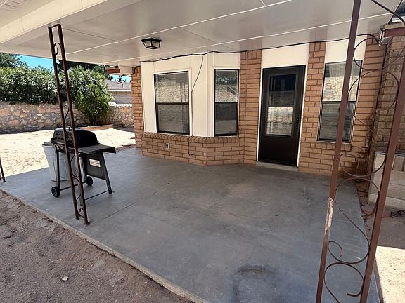 4th image of 11621 Soberana Ln #B