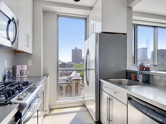 3rd image of 38 Delancey St APT 7C