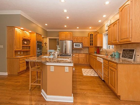 5th image of 7749 Shagbark Ct