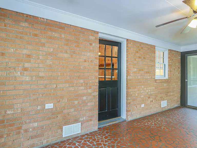 608 Candlewood Dr — Photo 23