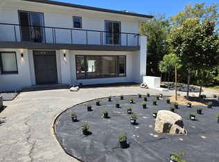 2222 Oakdale Rd, Hillsborough, CA 94010