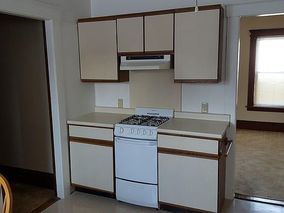 2nd image of 570 Fairmount St