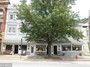 15 N Washington St APT 4, Berkeley Springs, WV 25411