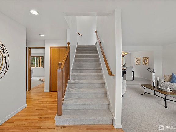 4th image of 2064 Hoquiam Court NE