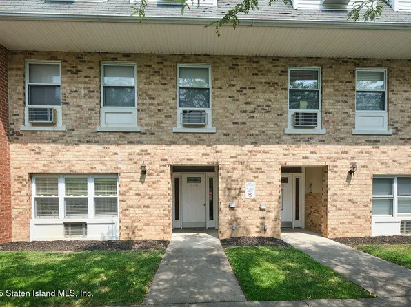 400 Aspen Knolls Way #B2, Staten Island, NY 10312
