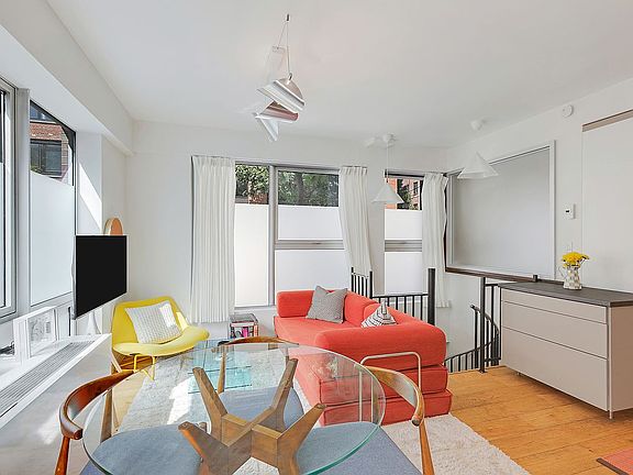 3rd image of 69 Berry St #L1