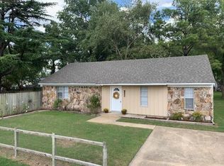 504 Carriage Cv, Marion, AR 72364