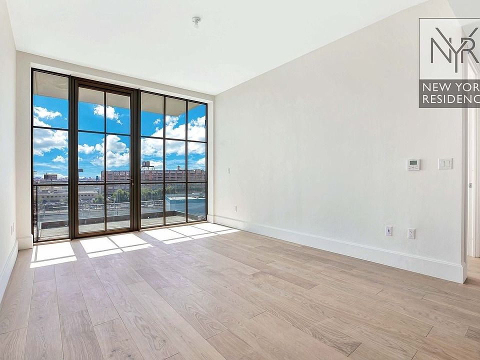 1st image of 2218 Jackson Ave APT 810