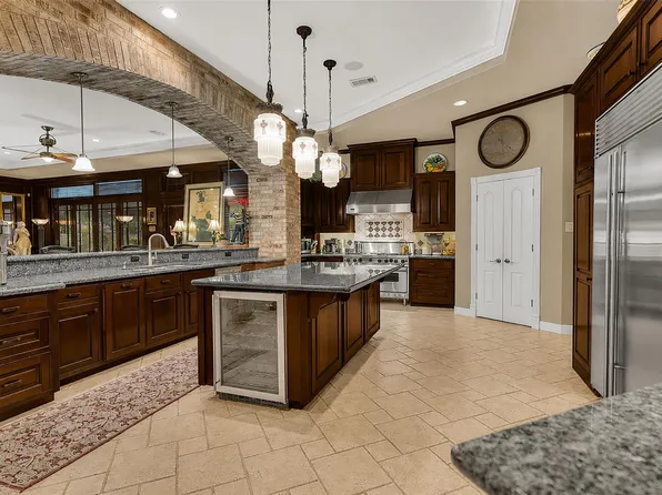 3519 Singleton Rd, Baytown, TX 77521