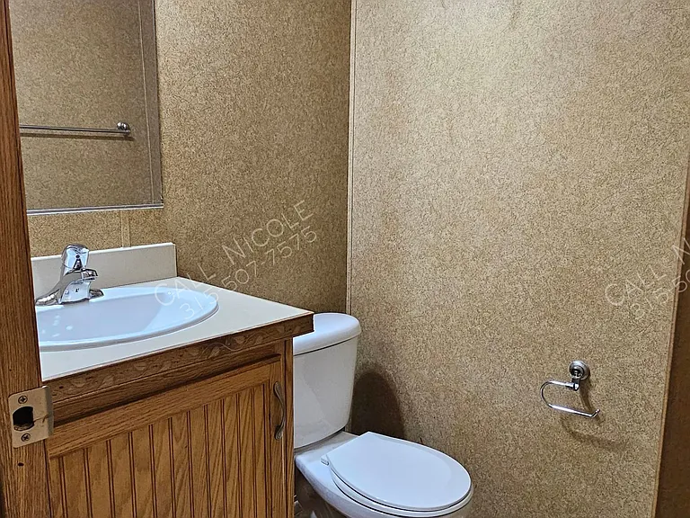 230 Maverick Ln — Photo 4