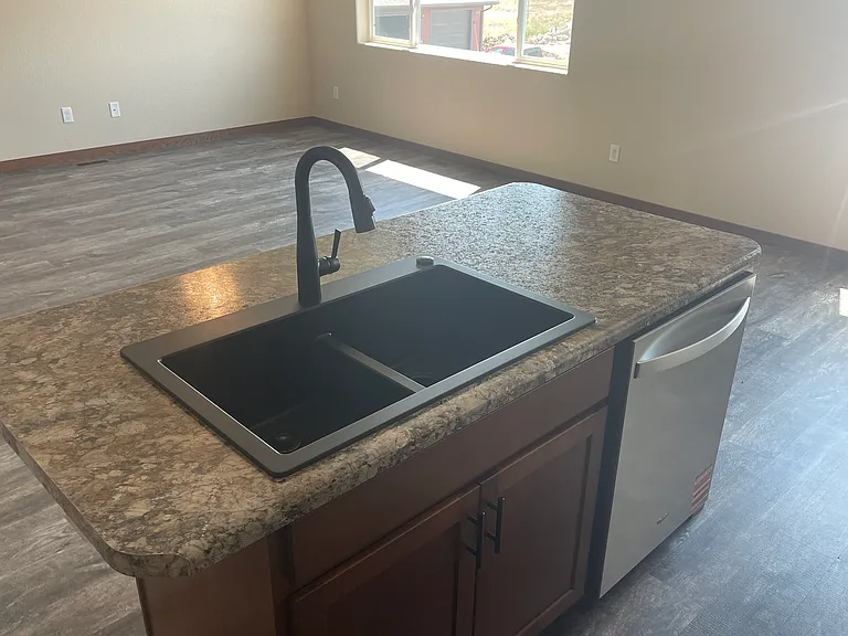 656 Civil Way — Photo 16