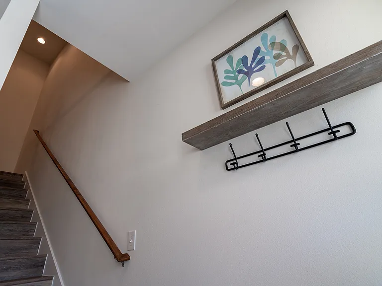 4702 Leslie Ave #A — Photo 13
