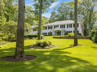 47 Saint George Ln, New Canaan, CT 06840