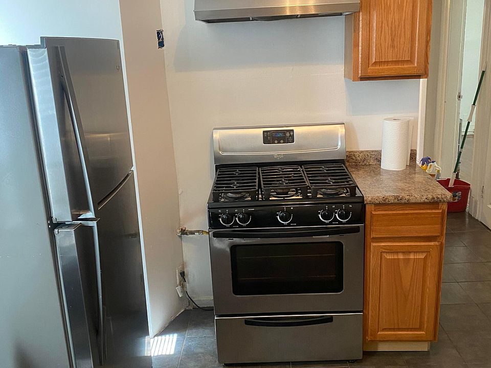 Kitchen: Stainless Steel Appliances