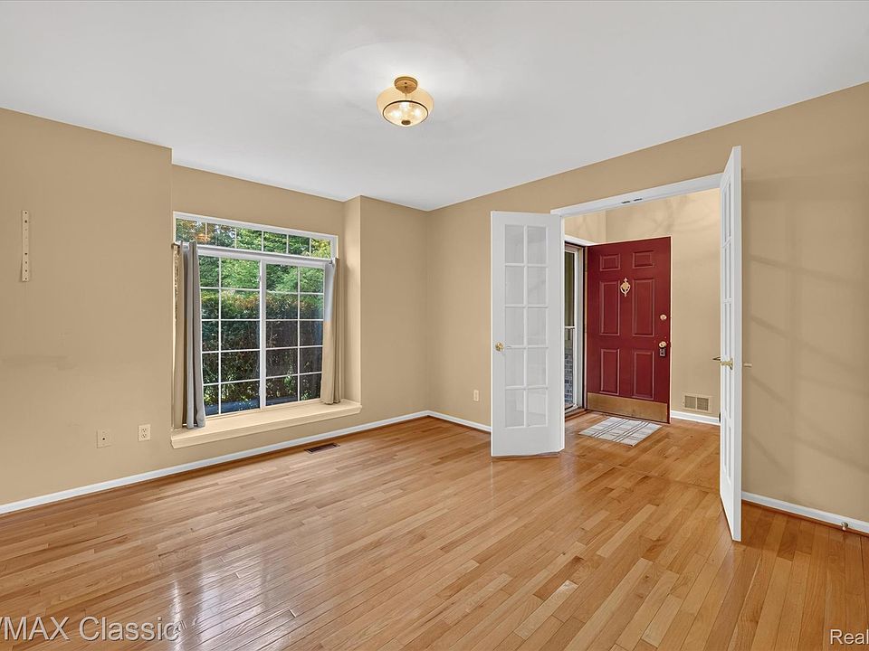 6280 Whispering Meadows Dr, photo 10
