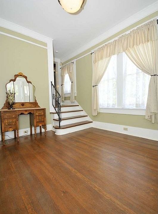 1st image of 436 W Magnolia Ave
