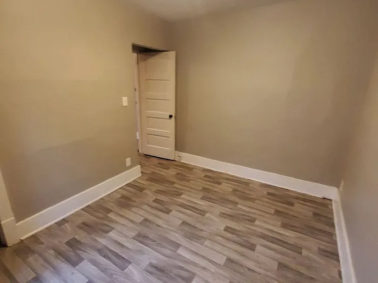 135-137 Garfield Ave - 4 Unit (Ace Property) — Photo 7