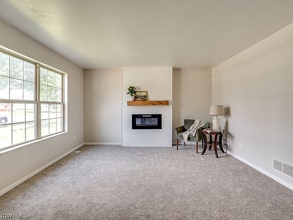 4th image of 344 2nd St SW