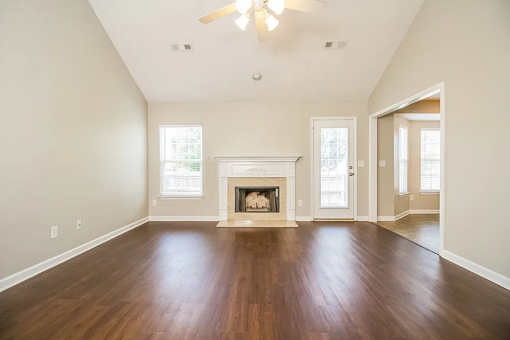 Building Photo - 3003 Deer Trail Dr