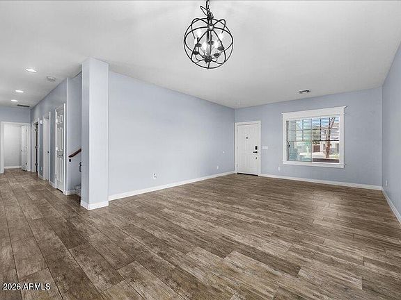 5th image of 2683 N SMITHSONIAN Court