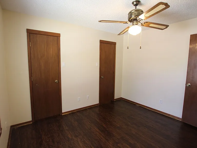 3211 S Donnybrook Ave — Photo 21