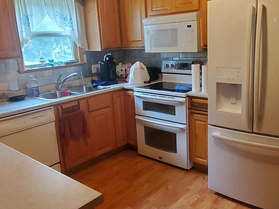 2nd image of 110 Morningside Dr
