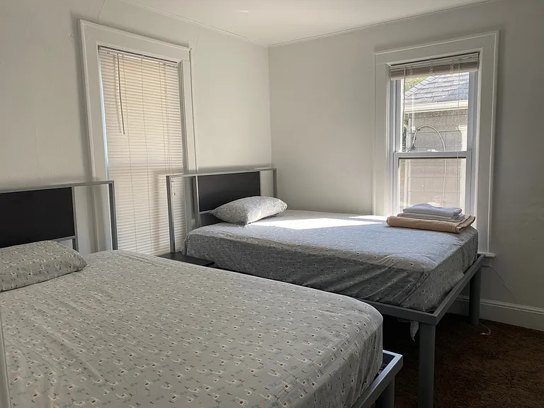 209 E Navarre St #D — Photo 16