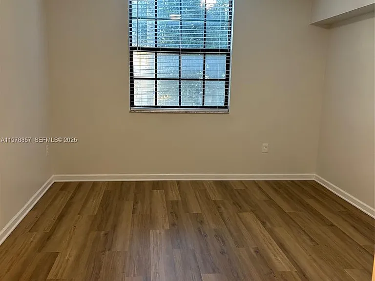 1919 Van Buren St #219A — Photo 7