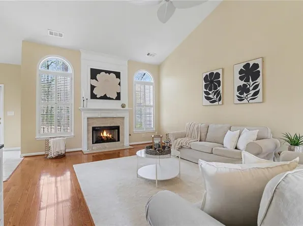 9840 Colusa Ct, Gainesville, GA 30506