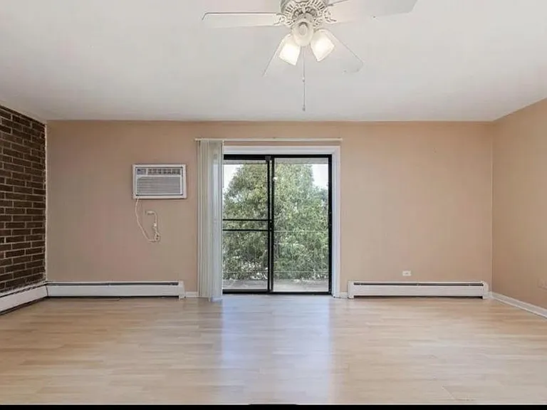 238 E Bailey Rd — Photo 5
